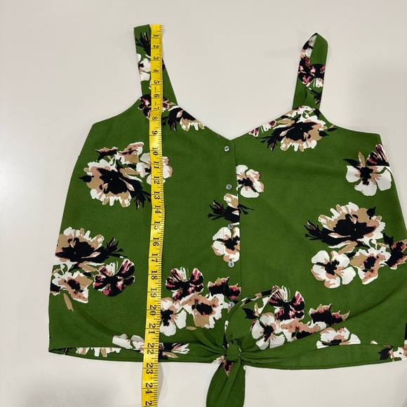 1. State Green Floral Camisole Top Size M - Picture 4 of 6